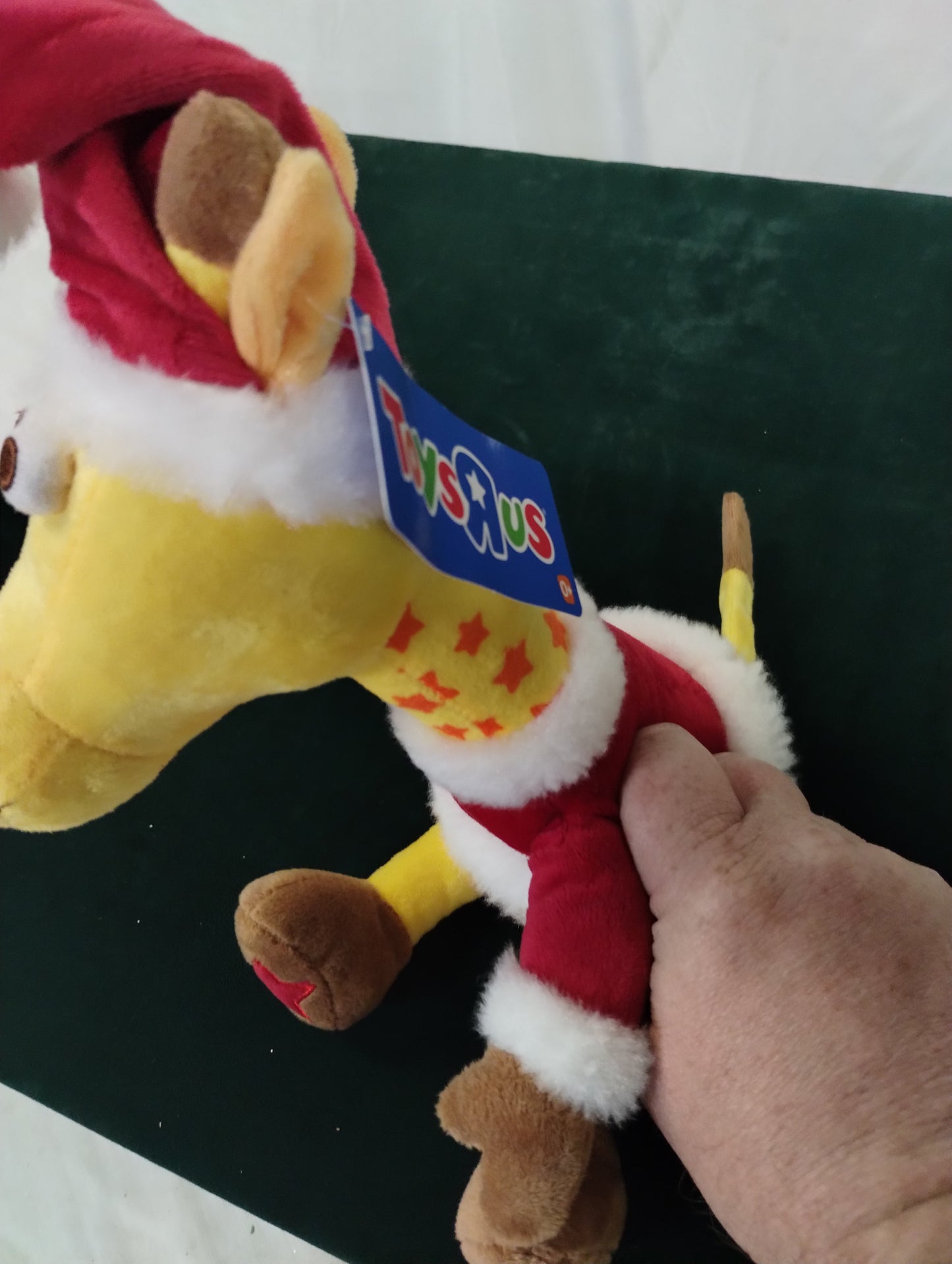 TOYS R US CHRISTMAS GIRAFFE